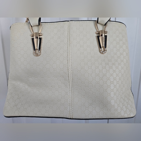 Cream Crossbody Bag - Picture 3 of 11